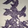 Thumbnail for Linoprint ‘Zwerm’ – A6 grafische spreeuwenprint in paars op ivoorpapier